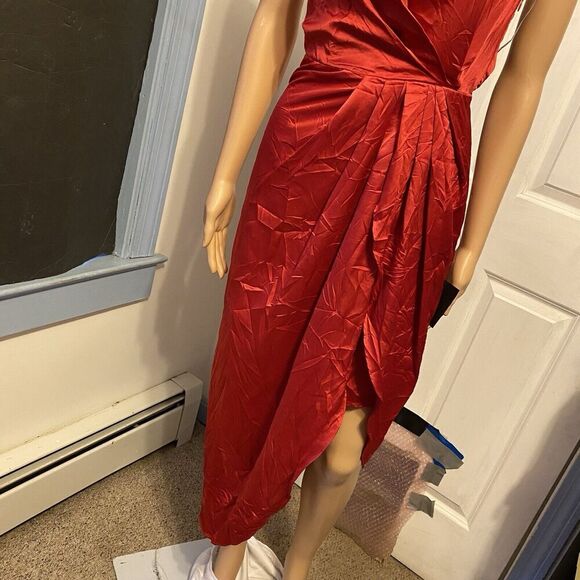 New Lulu’s Law Of Attraction Red Satin One Shoulder Asymmetrical Midi Dres Sz XS - Picture 7 of 10